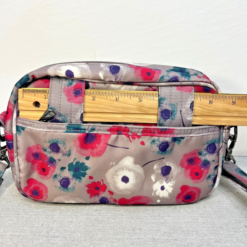 Lug Carousel Multicolor Gray/Pink/Teal/White Flower Print Crossbody Belt Bag - Picture 6 of 16